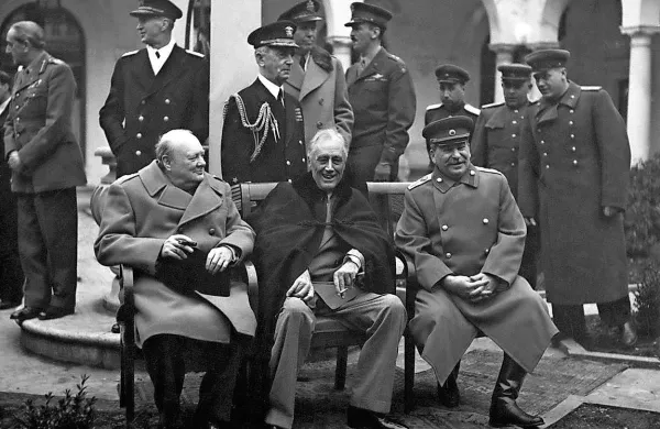 V Jalti na krimskem polotoku je pred 70 leti potekala konferenca, na kateri so se  Josip Stalin,  Winston Churchill in Franklin Roosevelt dogovorili o podobi povojne Evrope po zlomu nacistične Nemčije.