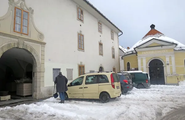 Film re&scaron;uje  knjižnica