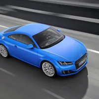 Legendarni audi TT še bolj poudarja svoje športne značilnosti.