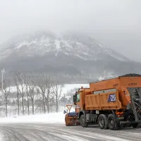 Hitra cesta Nanos-Vipava  zaprta v obe smeri za ves promet
