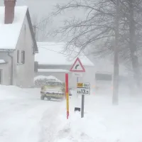 Hitra cesta Nanos-Vipava  zaprta v obe smeri za ves promet