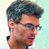 Martin Plesničar: “Če otroci zaradi veljavnega modela vzgoje ne razvijejo vesti, če jih torej ne naučimo razlikovati med   prav in narobe, kako se bo čez dvajset let odločal predsednik države, ki vsakič priseže, da bo ravnal 'po svoji vesti'?” 