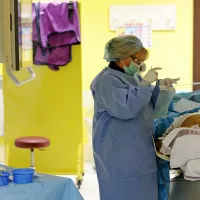 “Zdravnik je po kodeksu najprej odgovoren pred svojo vestjo, šele potem pred bolnikom in družbo.”