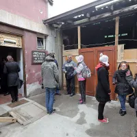 Mladi so zasedli Inde
