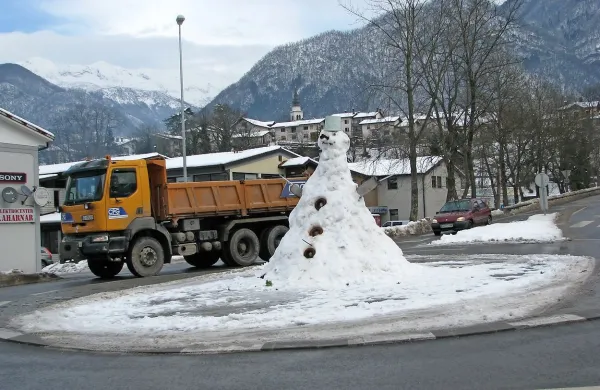 Sneženi mož razveseljuje