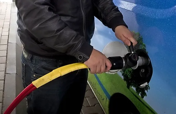 Po predelavi vozila za vožnjo na plin je treba ob vrnitvi v domovino plačati ustrezne dajatve. 