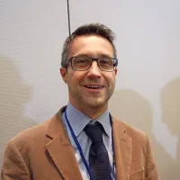 Peter Golob: “Gre za način dela, ki nam bo tudi v 
prihodnje omogočal čim kakovostnejše zdravljenje, 
ne glede na to, kje je tisti hip zdravnik specialist in 
kdo potrebuje njegovo znanje ter sodelovanje pri 
zdravljenju urgentnega bolnika.”
