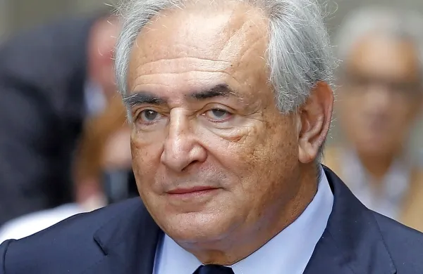 Nekdanji direktor Mednarodnega denarnega sklada Dominique Strauss-Kahn, ki mu  sodijo zaradi zvodništva, je  pred sodiščem zatrdil, da ni vedel, da so ženske na zabavah, ki se jih je udeleževal, prostitutke.