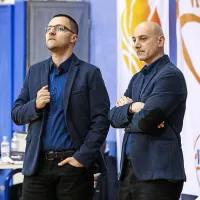 Pokleknili so tudi prvaki