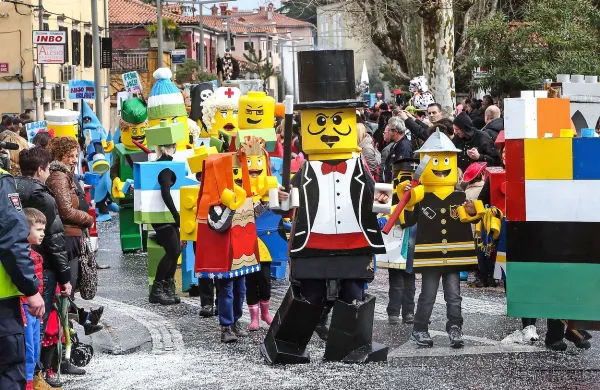 Pust bo zaprl tudi ceste