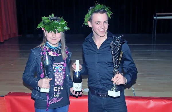 Najšportnik občine Kanal je postal športni plesalec  Sandi Gabrijelčič, največ glasov v kategoriji Naj mladi športni talent  pa je prejela šahistka Asja Čebron. 