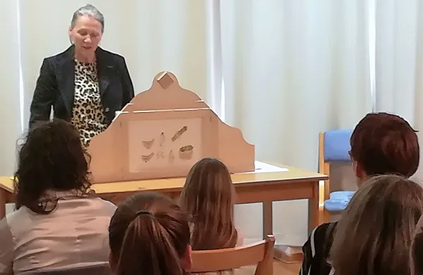 Na malem odru SNG Nova Gorica bosta v sredo in četrtek premieri krstne uprizoritve avtorskega projekta Jana Cvitkoviča Otroci Adama in Eve. 