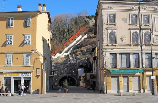 Goričani nimajo sreče: po več zapletih gradnja vzpenjače še vedno  stoji. 