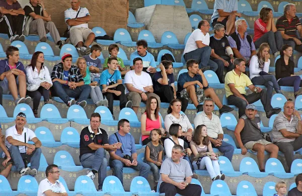  Za koga bodo  v prihodnje navijali gledalci v novogoriškem športnem parku?
