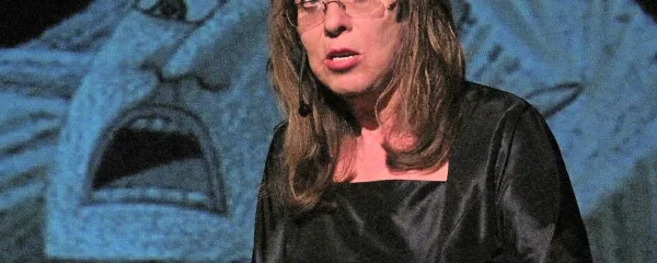 Svetlana Makarovič se v Izolo drevi vrača z violino