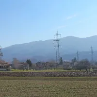 Če bo na koncu obveljal predlog države, bo padlo le nekaj stebrov visokonapetostnega daljnovoda, ostalih se njihovi nasprotniki ne bodo znebili.
