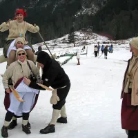 Po starem vijugali po zadnjih zaplatah snega