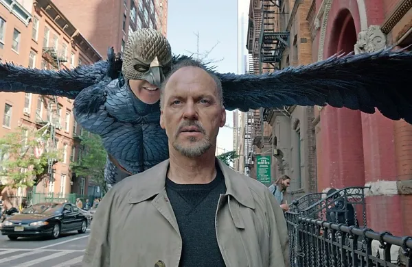 Film Alejandra Gonzaleza Inarrituja Birdman je na sinočnji 87. podelitvi filmskih nagrad Ameriške akademije filmskih znanosti in umetnosti v Los Angelesu dobil oskarja za najboljši film leta.