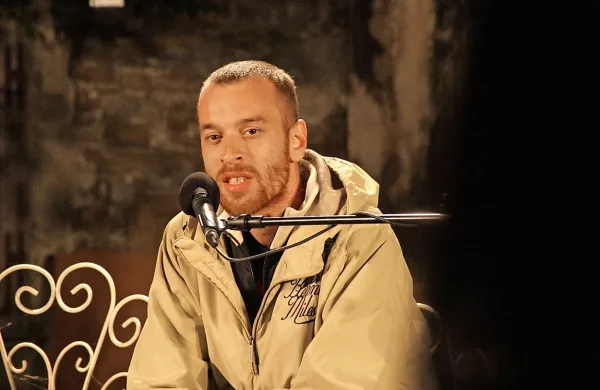 Slovečer z raperjem Nikolovskim