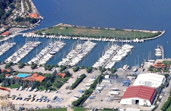 Marina Portorož čaka novega lastnika.