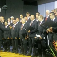 Med zbori, ki  na Primorski poje prepevajo že 45 let, je tudi Moški pevski zbor Dragotin Kette - letos praznujejo 50 let delovanja.    