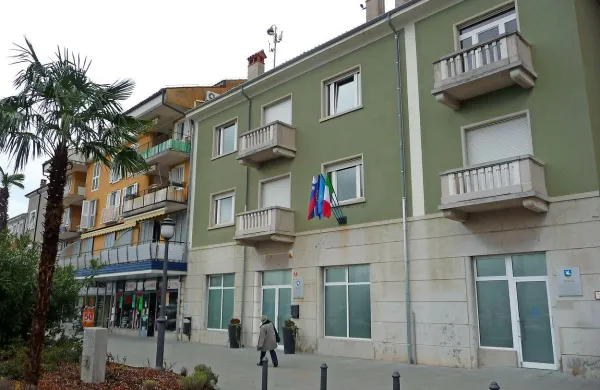 Občinska uprava na enem mestu in z manj zaposlenimi