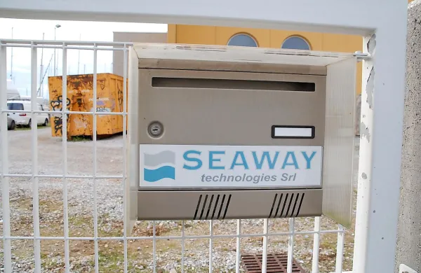 V Seawayu danes rubež