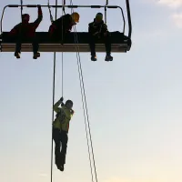 Ujete visoko nad smuči&scaron;čem so varno spravili na zemljo