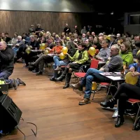 Brecelj energično predstavil Cocktail in Samospeve (foto)