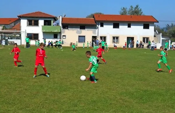 V Mirnu živijo za nogomet in v tem duhu v Nogometnem društvu Adria vzgajajo tudi najmlajše. Bloudkova plaketa je potrdila, da njihov trud cenijo tudi drugi.  