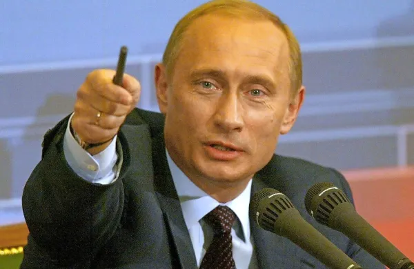 Ruski predsednik Vladimir Putin je danes umor voditelja ruske opozicije Borisa Nemcova obsodil kot sramotno tragedijo. 