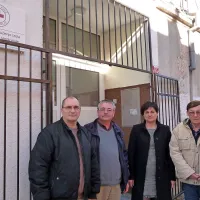 Izolski RK predstavljajo (z leve): sekretar Sergio Bergamasco, Jani Popit, zaposlen prek javnih del, administratorka-organizatorka Branka Požar  in predsednik Vlado Ostrouška.  