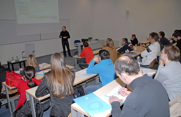 Predstavitve možnosti financiranja iz Slovenskega podjetniškega sklada se je udeležilo več kot 30 podjetnikov in tistih, ki še načrtujejo ustanovitev podjetja.