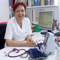 Ljubica Kolander Bizjak: “Nočemo nasedati govoricam, a smo presenečeni, da nas ministrstvo  ni povabilo k oblikovanju osnutka pravilnika. Preseneča nas, da  naj splošna pravila  ne bi upoštevala vseh posebnosti v regijah.”