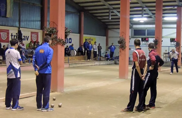 Po napetem finalu se je sreča nasmehnila gostiteljem zaključnega turnirja.