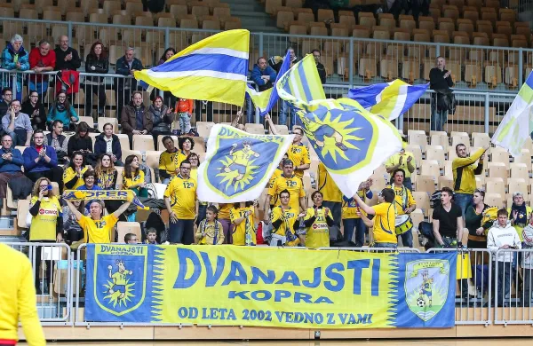 Koprski rokometa&scaron;i po zmagi nad Dobovo spet na  vrhu