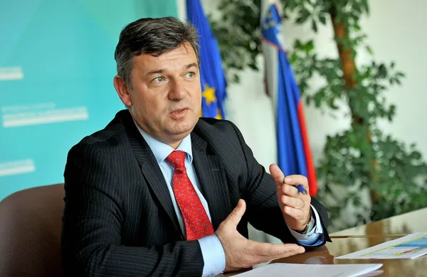 Minister Peter Gašperšič