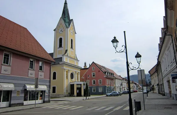   Brežice so ime dobile  kot  mesto na bregu ali “brežcu”, ki se je dvigovalo nad Savo.