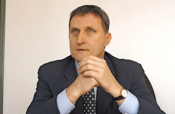 Višji sodniki  so razveljavili  sodbo za nekdanjega direktorja stanovanjskega sklada Edvarda Ovna.