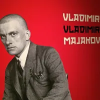 Enega najbolj znanih fotografskih portretov pesnika  Vladimirja Majakovskega je prispeval  fotograf Aleksandr 
Rodčenko. 