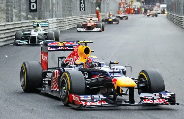 Miran Ališić je  najbolj opozoril nase s svojim komentiranjem formule 1 na Pop TV, kjer je vztrajal dolgih 15 let.