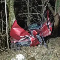 V nesreči umrl 60-letni voznik
