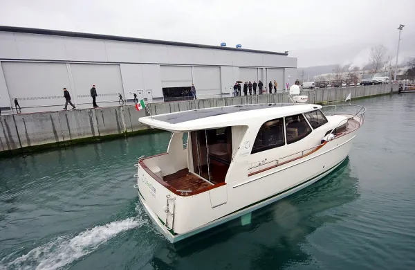 Nekoč mirna plovba  Seawaya je v zadnjem obdobju vse bolj viharna in vse kaže na potop. 