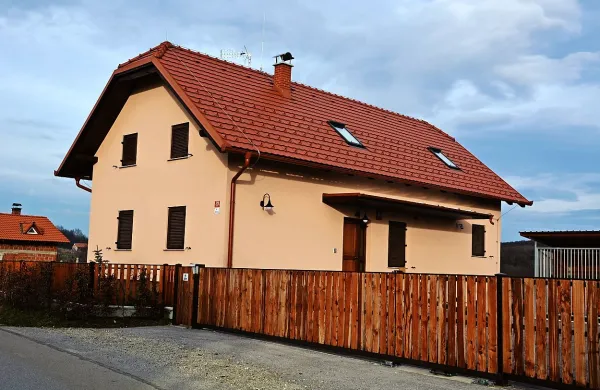 Časarjev &ldquo;upnik&rdquo; se  mora razkriti