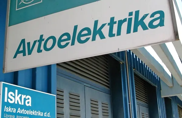 Izvedenka je ugotovila, da je družba SFM imela izgubo pri nakupu delnic Iskre Avtoelektrike, ne pa koristi, kot trdi tožilstvo.