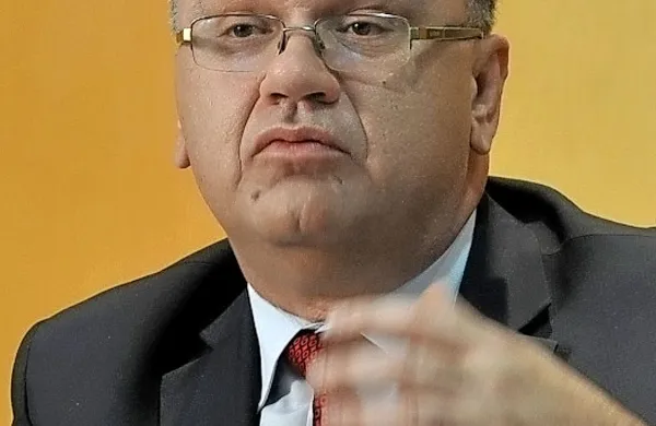 Predsedujoči predsedstvu BiH Mladen Ivanić