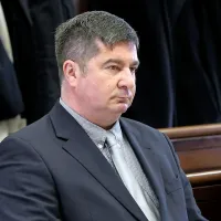 Robert Časar je  v Sloveniji, v zaporu na Dobu.
