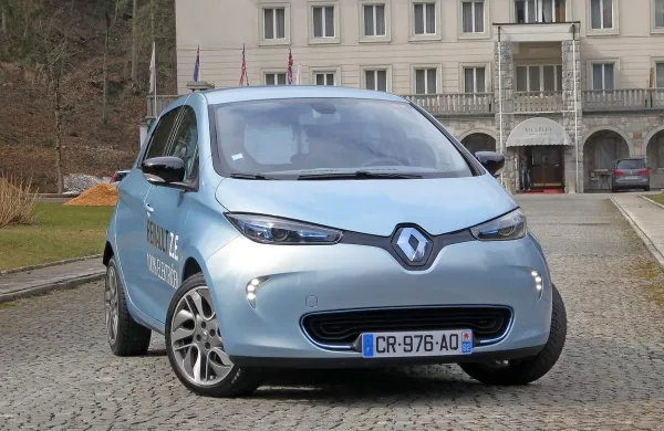 ZOE bo pri nas utiral pot Renaultovim električnim vozilom.