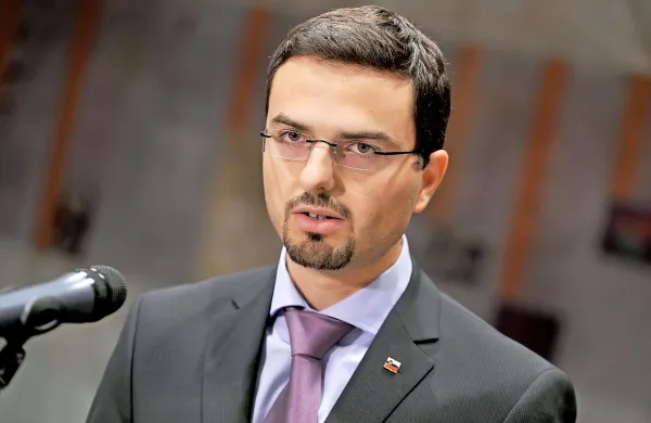 Matej Tonin