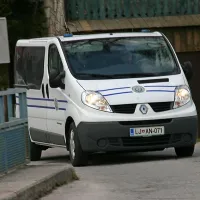 ... in dobro uro kasneje pripeljal do Doba.